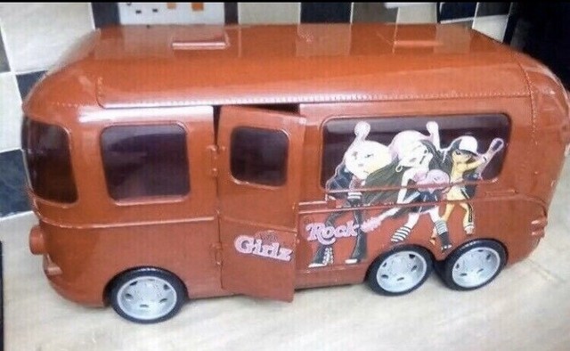 bratz doll bus